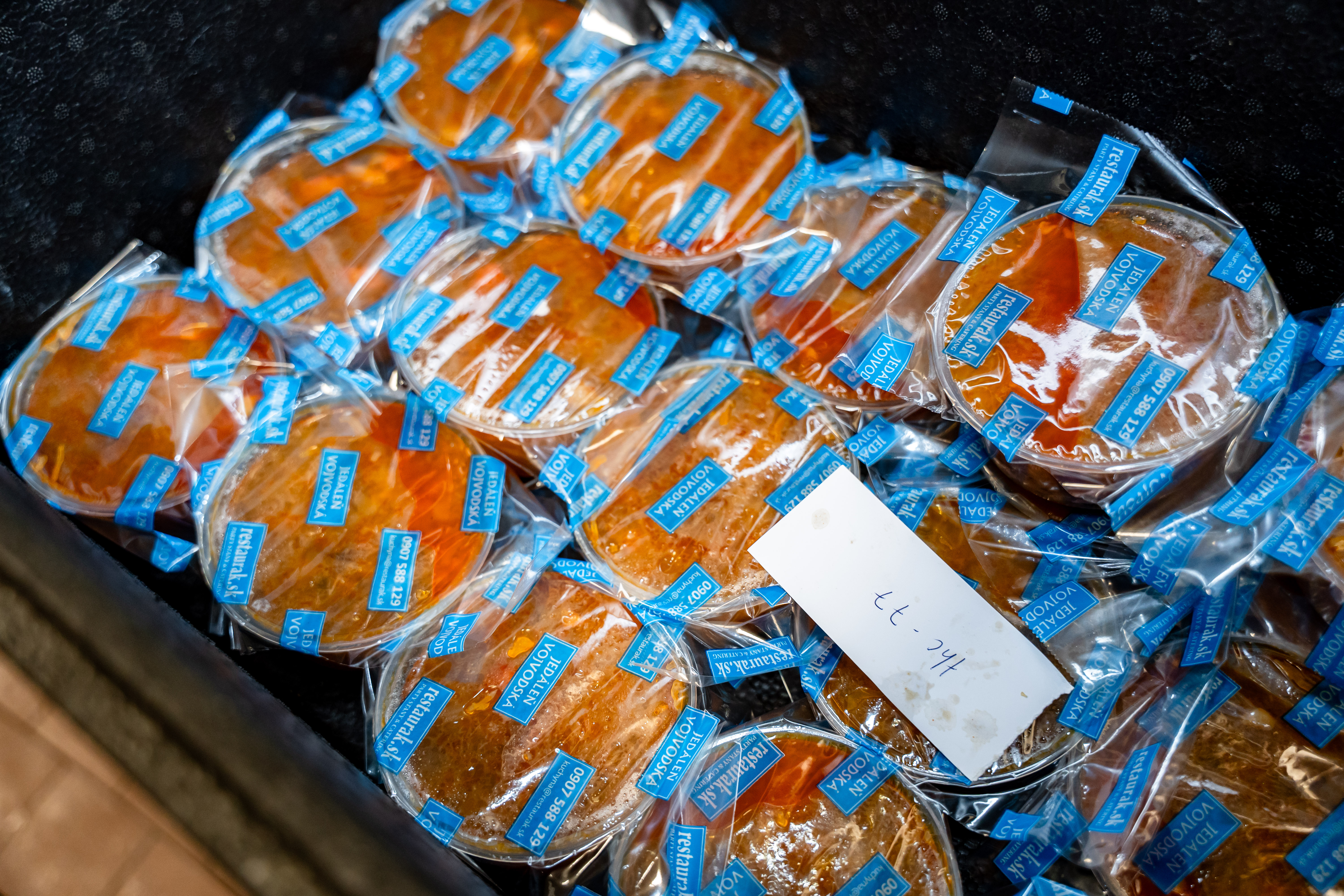 Tradicne charitativne podujatie Vianocne varenie pre seniorov-31